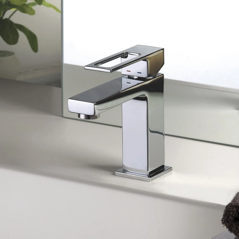 Pure 2.0 Einhebel-Waschtischbatterie Mit Ablaufgarnitur 3 Pure 2.0 Einhebel-Waschtischbatterie Mit Ablaufgarnitur