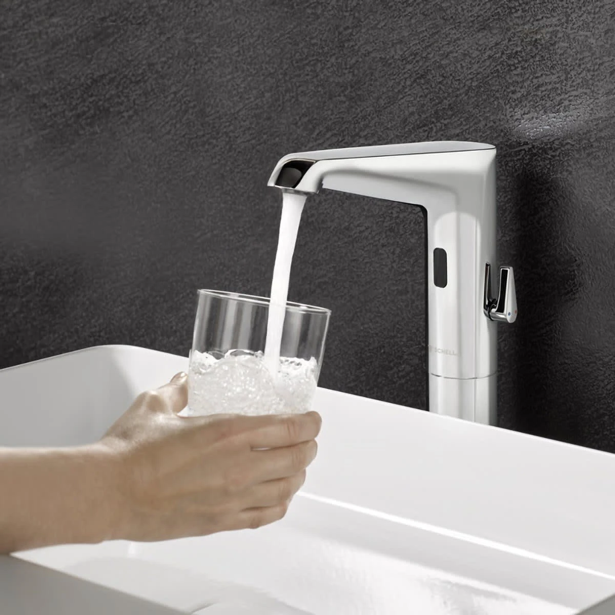 Schell XERIS E² Elektronische Waschtisch-Armatur Mit Stecker-Netzteil, Hochdruck-Mischwasser, L 4 Schell XERIS E² Elektronische Waschtisch-Armatur Mit Stecker-Netzteil, Hochdruck-Mischwasser, L – Bild 2